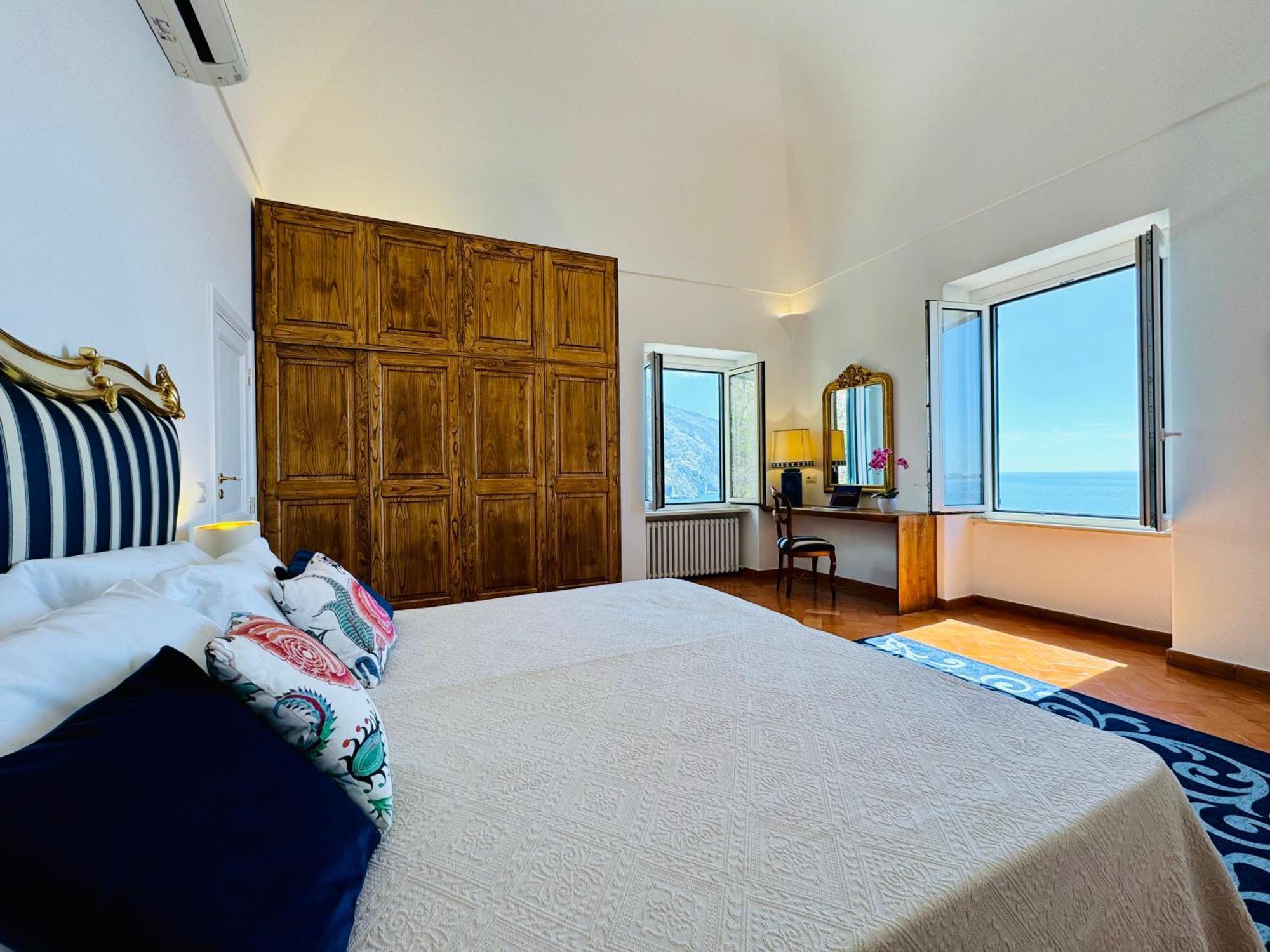 Yourhome - La Casa Di Chiara โปซิตาโน ภายนอก รูปภาพ